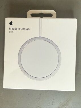 Apple MagSafe Charger - White and Silver